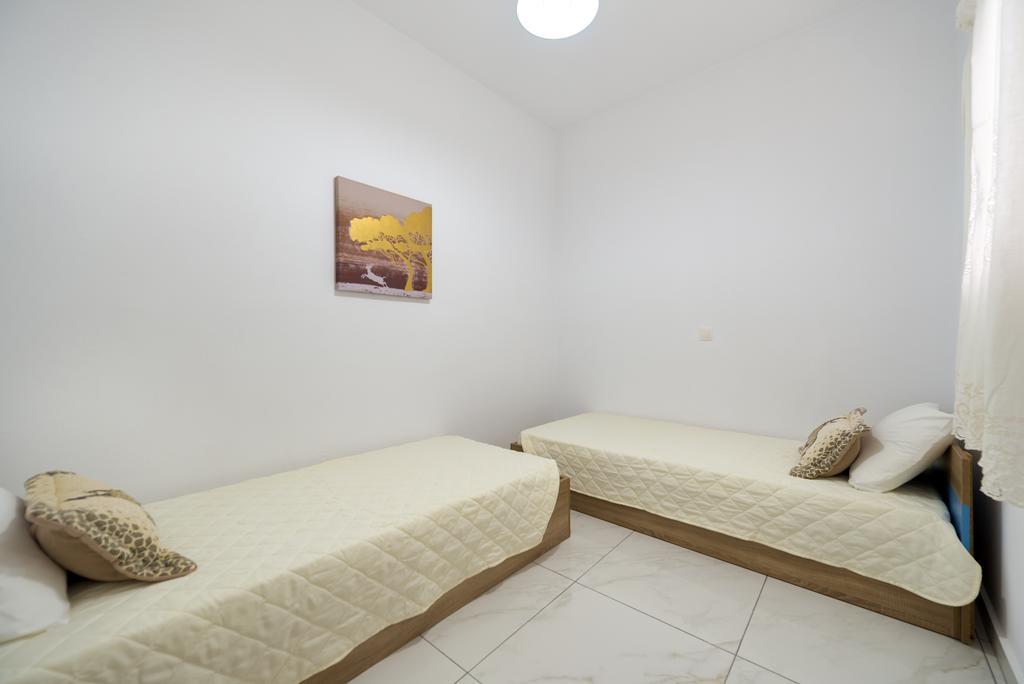 Sun View Villas Пиргос Экстерьер фото